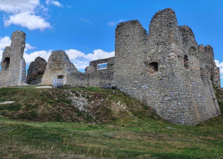 Branč Castle Ruins, Podbranč, Slovakia, Slovakia